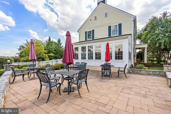 $440,000 | 6704 Holly Farm Lane, Unit 112, Warrenton, VA 20187