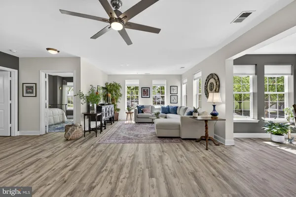 $440,000 | 6704 Holly Farm Lane, Unit 112, Warrenton, VA 20187