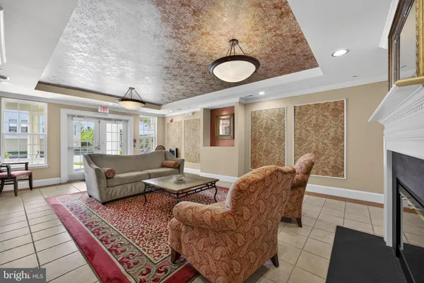 $440,000 | 6704 Holly Farm Lane, Unit 112, Warrenton, VA 20187