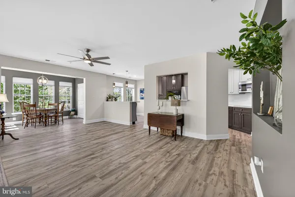 $440,000 | 6704 Holly Farm Lane, Unit 112, Warrenton, VA 20187