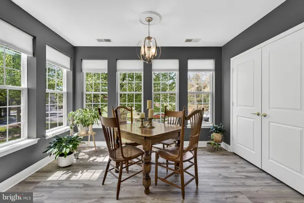 $440,000 | 6704 Holly Farm Lane, Unit 112, Warrenton, VA 20187