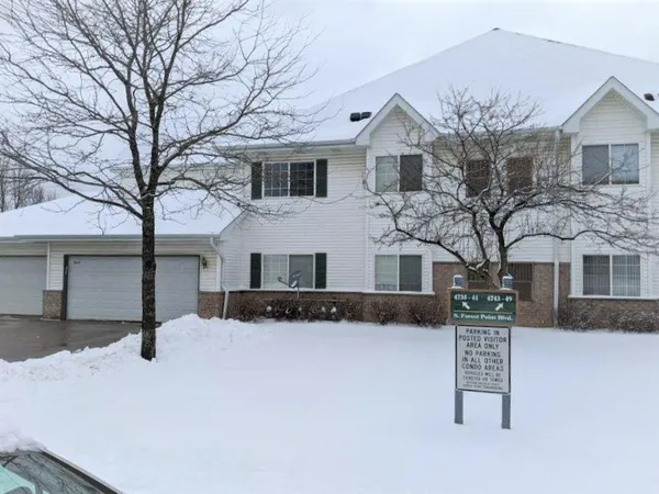 $2,795 | 4737 South Hunter Lane, New Berlin, WI 53151