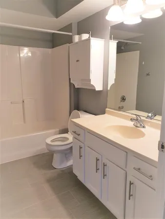 $2,795 | 4737 South Hunter Lane, New Berlin, WI 53151