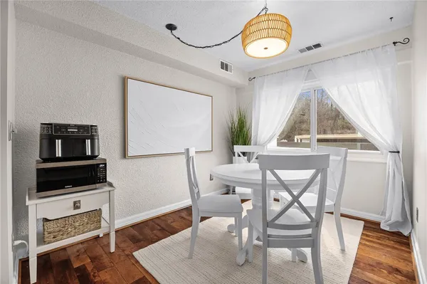 $299,900 | 351 Bay Village Drive, Irondequoit, NY 14609