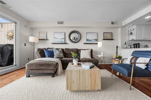 $299,900 | 351 Bay Village Drive, Irondequoit, NY 14609