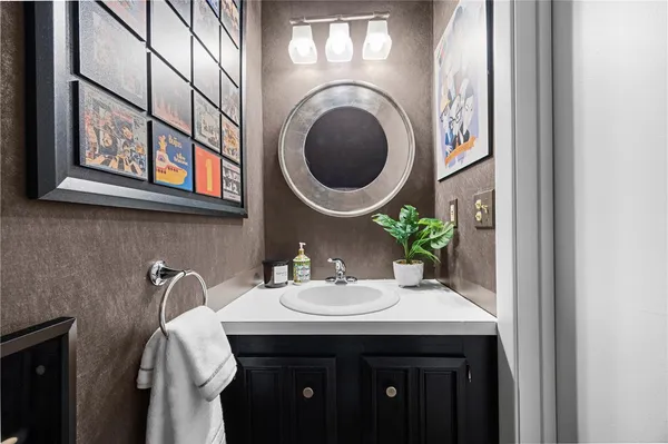 $299,900 | 351 Bay Village Drive, Irondequoit, NY 14609