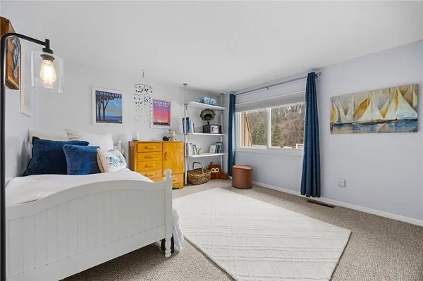 $299,900 | 351 Bay Village Drive, Irondequoit, NY 14609