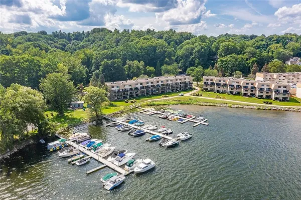 $299,900 | 351 Bay Village Drive, Irondequoit, NY 14609