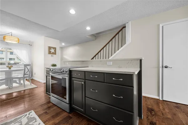 $299,900 | 351 Bay Village Drive, Irondequoit, NY 14609