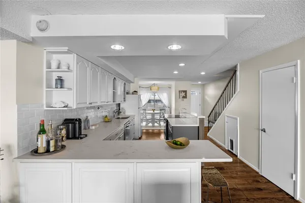 $299,900 | 351 Bay Village Drive, Irondequoit, NY 14609