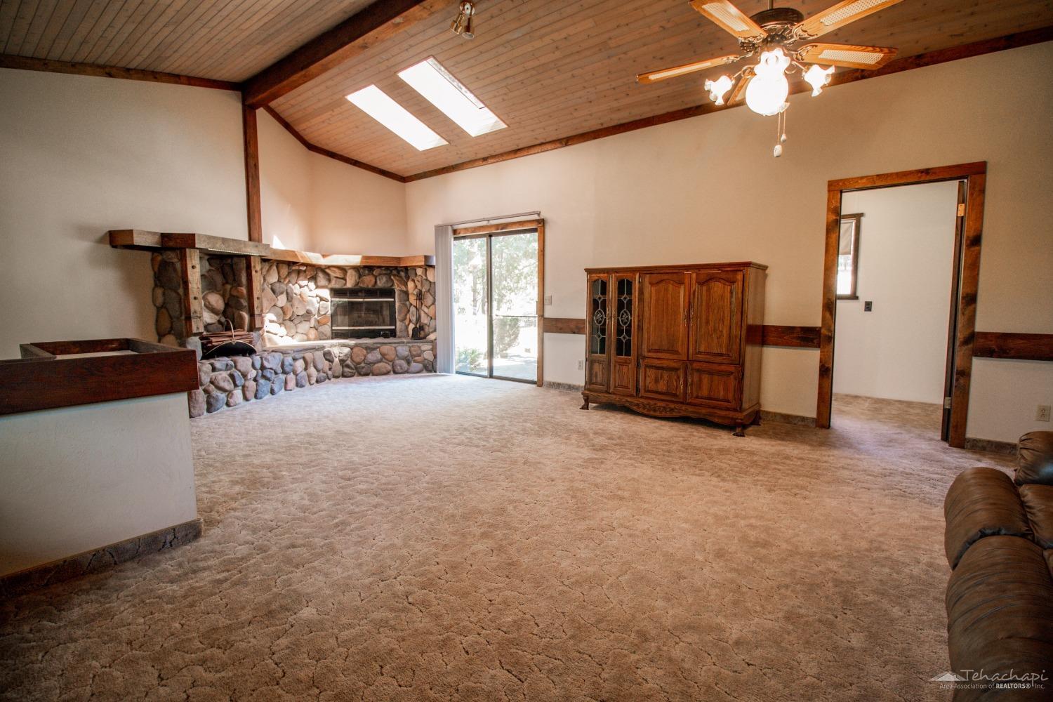 26851 Bear Valley Road Tehachapi, CA 93561 - Photo 34 of 48 Gallery Image 34