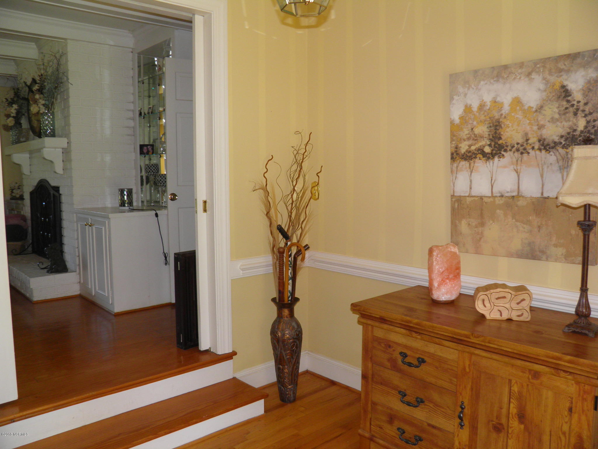 3704 Woodlawn Road Rocky Mount, NC 27804 - Photo 4 of 34 Entry