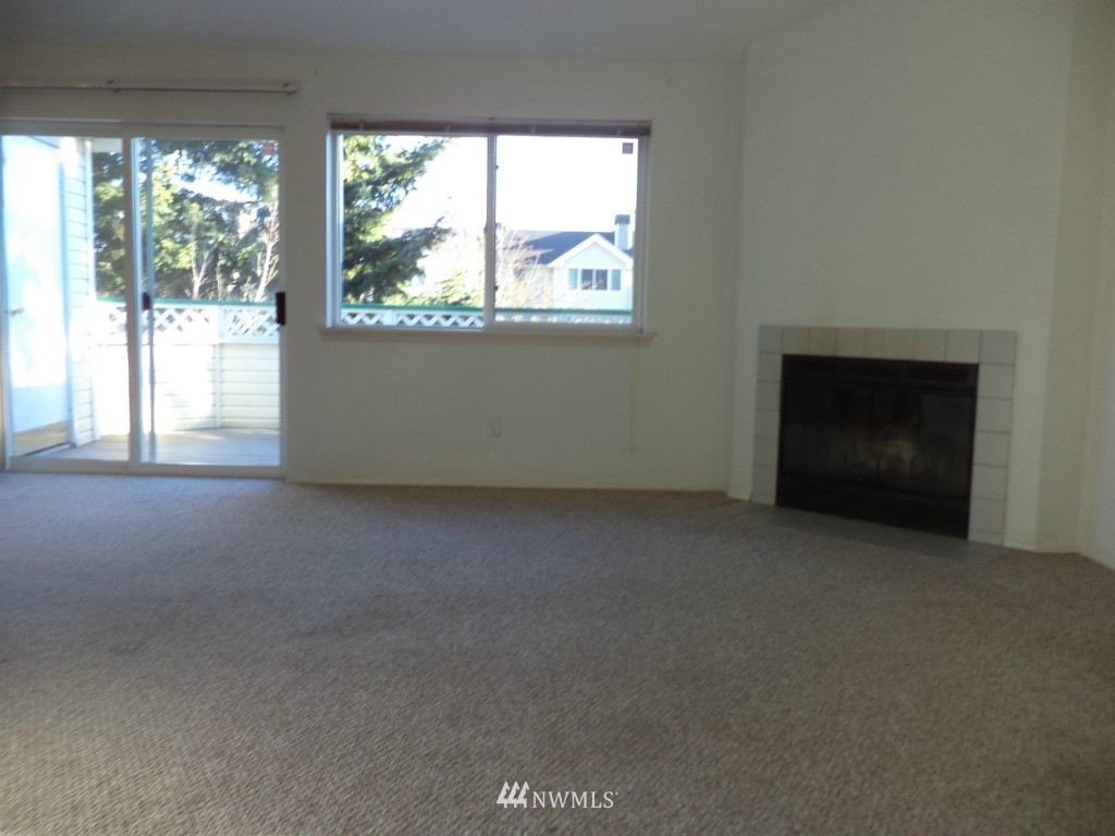 833 Southwest Sunset Boulevard, Unit C17 Renton, WA 98057 - Photo 2 of 15