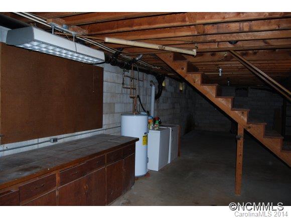 439 Rowland Rd. Swannanoa, NC 28778 - Photo 16 of 21 Gallery Image 16