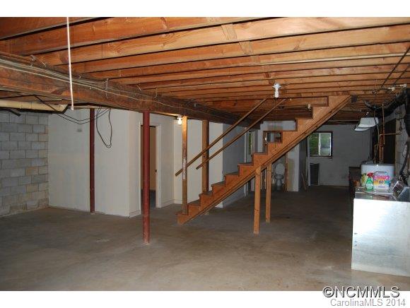 439 Rowland Rd. Swannanoa, NC 28778 - Photo 17 of 21 Gallery Image 17