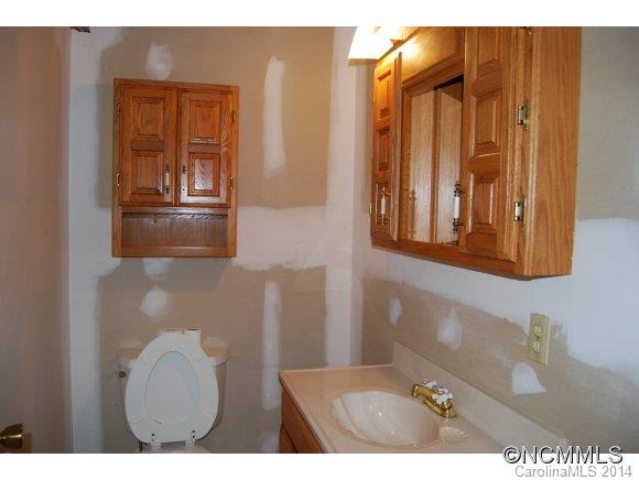 439 Rowland Rd. Swannanoa, NC 28778 - Photo 18 of 21 Gallery Image 18