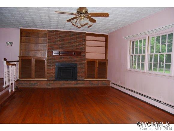 439 Rowland Rd. Swannanoa, NC 28778 - Photo 19 of 21 Gallery Image 19