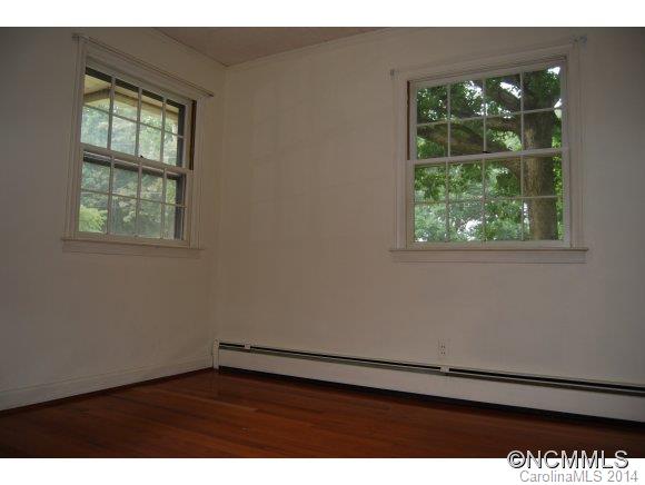 439 Rowland Rd. Swannanoa, NC 28778 - Photo 6 of 21 Gallery Image 6