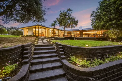 $1,585,000 | 224 Tumble Creek Lane, Fallbrook, CA 92028