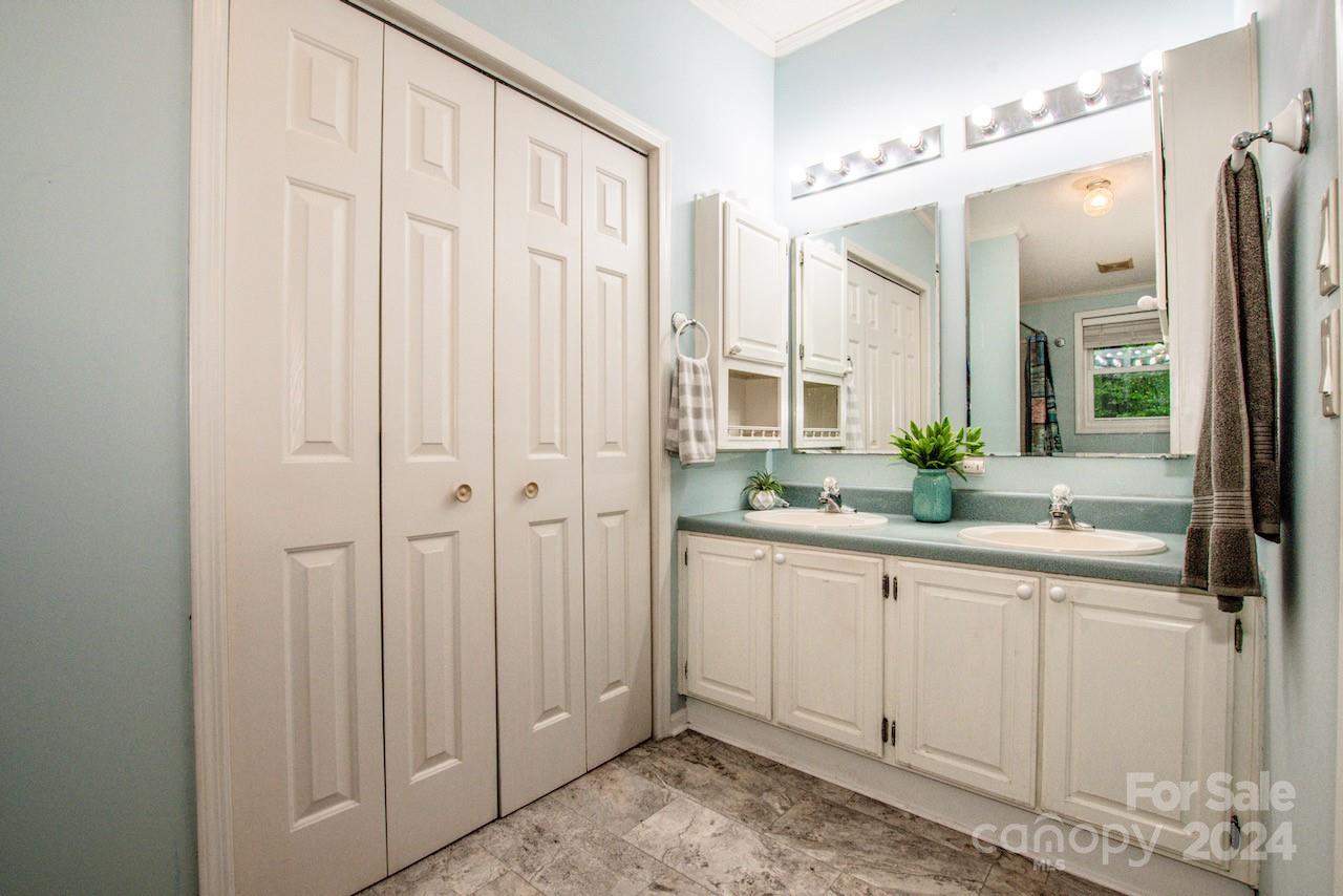 1934 Broadway Road Lexington, NC 27295 - Photo 12 of 35 Gallery Image 12