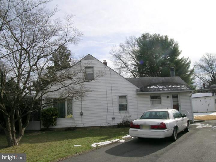 500 Devon Road Moorestown, NJ 08057 - Photo 3 of 10 Driveway