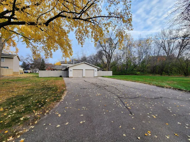 $234,900 | 1008 Carmel Court, Shoreview, MN 55126