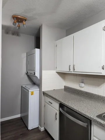 $234,900 | 1008 Carmel Court, Shoreview, MN 55126