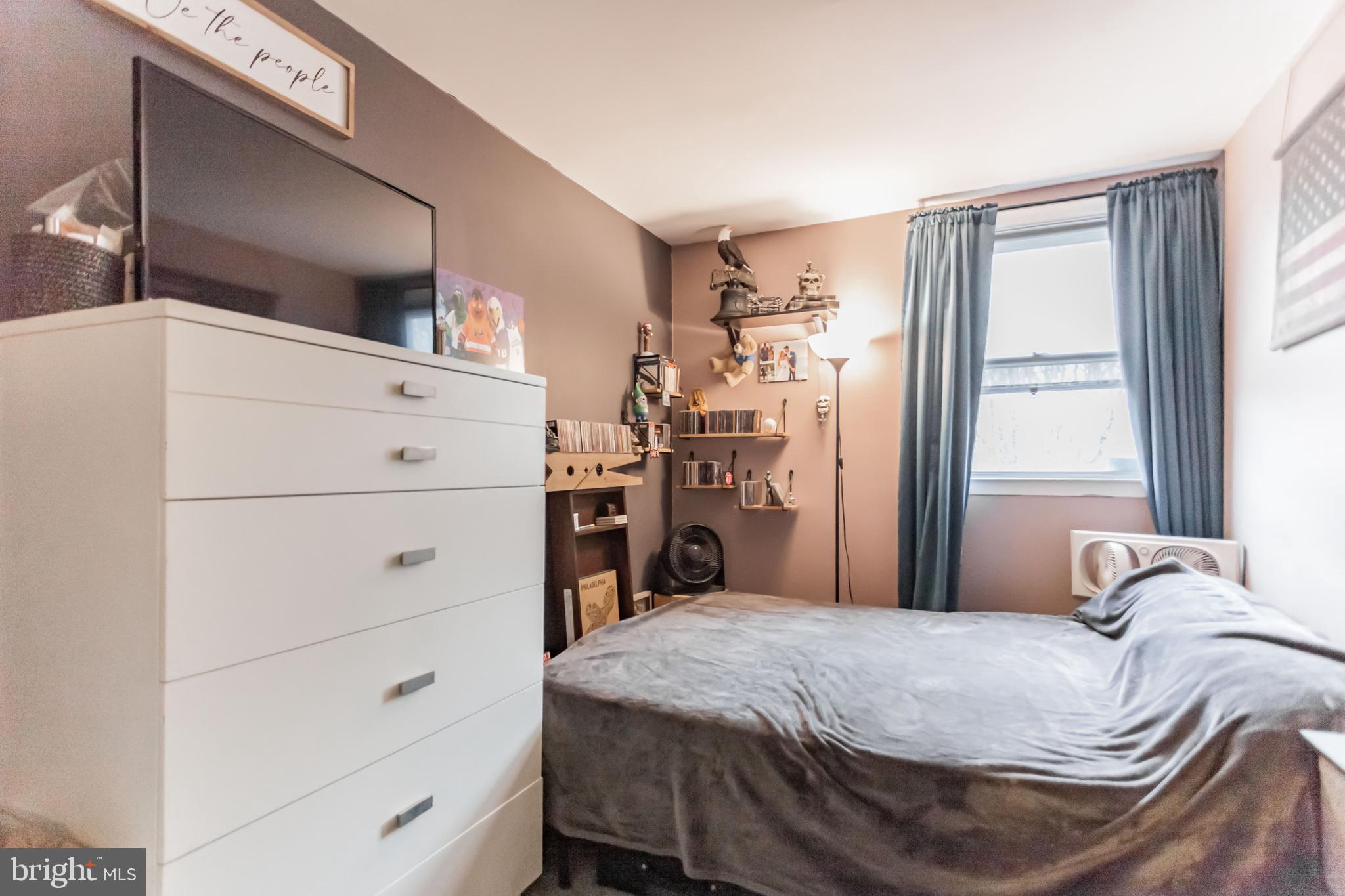 9268 Angus Place Philadelphia, PA 19114 - Photo 15 of 32