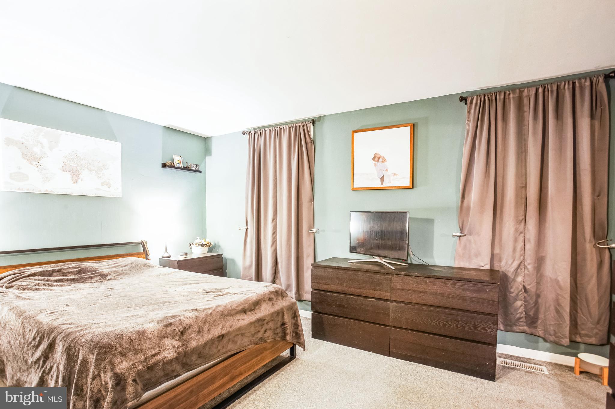 9268 Angus Place Philadelphia, PA 19114 - Photo 16 of 32