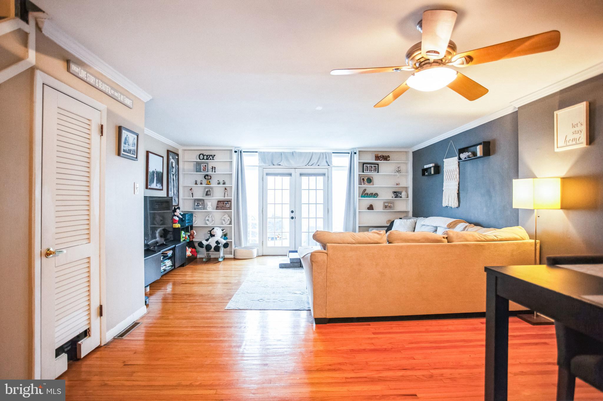 9268 Angus Place Philadelphia, PA 19114 - Photo 2 of 32