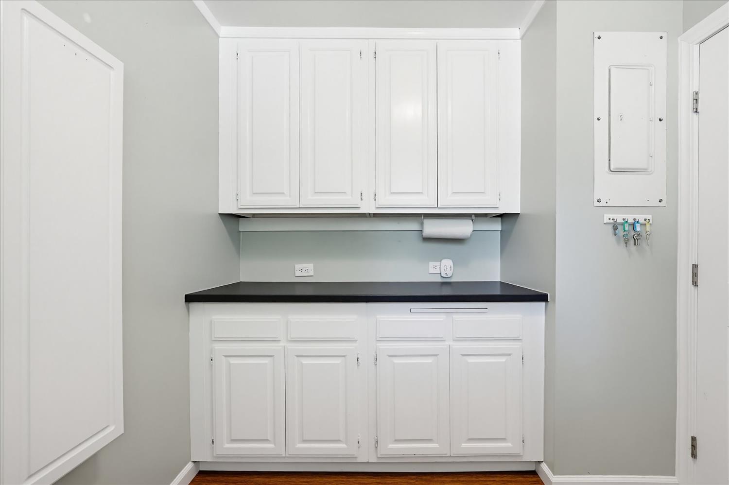 15301 Indian Springs Road Penn Valley, CA 95946 - Photo 15 of 99 Main House Laundry Room