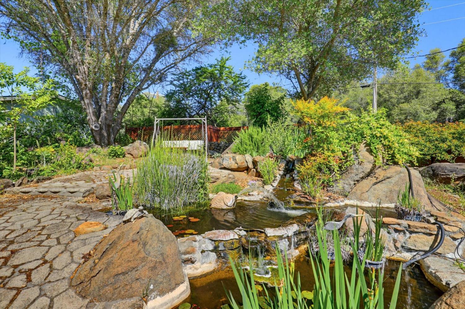 15301 Indian Springs Road Penn Valley, CA 95946 - Photo 3 of 99 Main House Water Feature