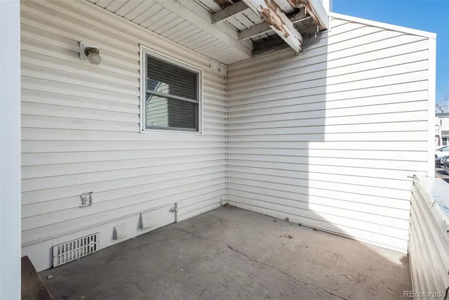 $260,000 | 961 South Pitkin Court, Aurora, CO 80017