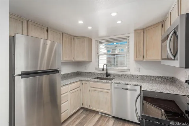 $260,000 | 961 South Pitkin Court, Aurora, CO 80017