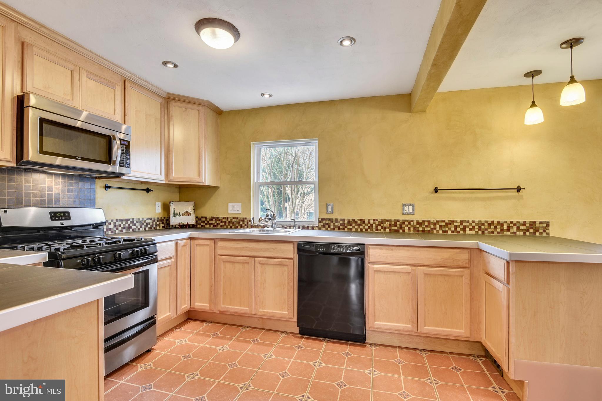 3522 Nimitz Road Kensington, MD 20895 - Photo 5 of 30 Kitchen - New Floors, Back Splash, & More