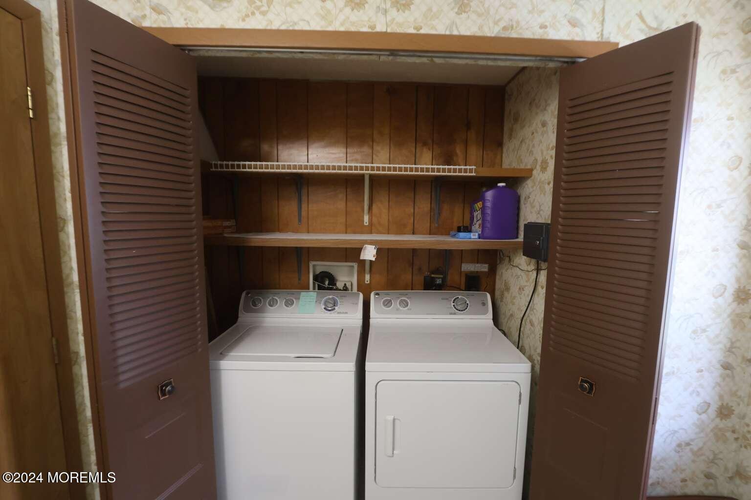 78 Eagle Drive Whiting, NJ 08759 - Photo 22 of 24 a utility room with dryer and washer