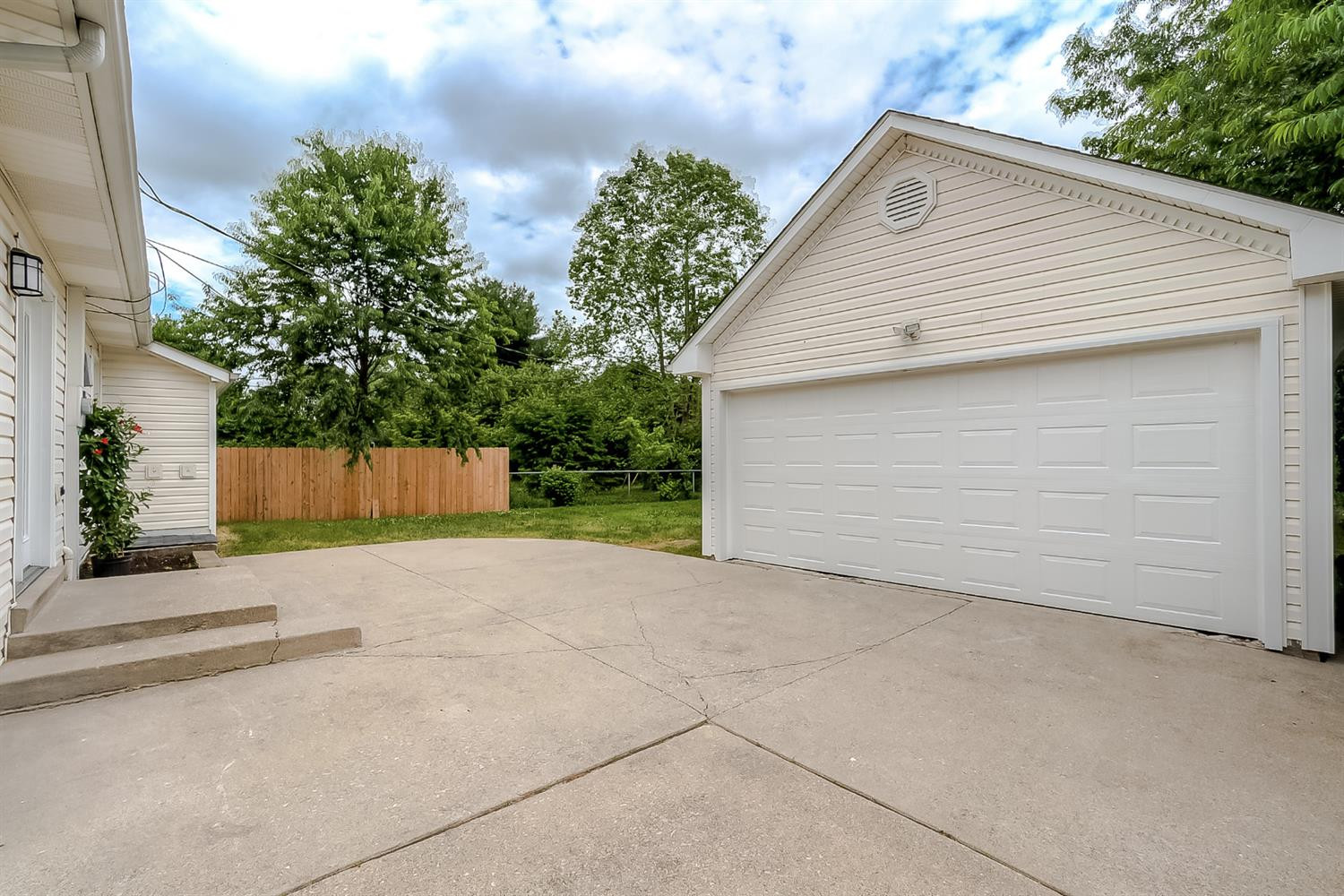 1057 Spring Run Road Lexington, KY 40514 - Photo 26 of 32 Photo 26