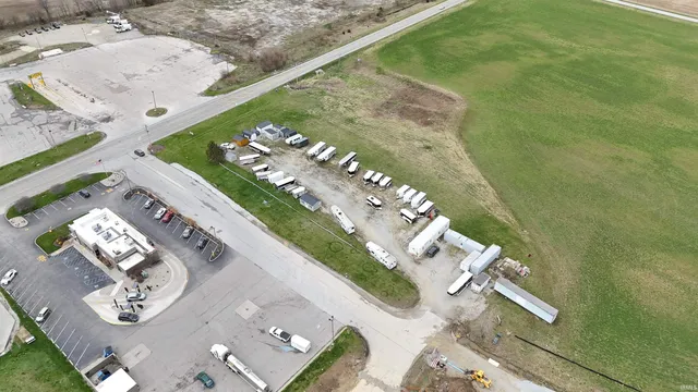 77 East Wall, Warren, IN 46792