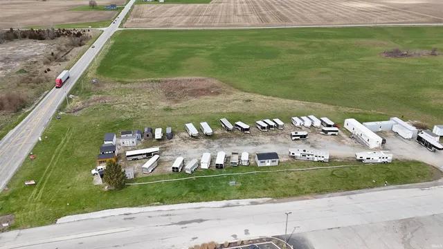 77 East Wall, Warren, IN 46792