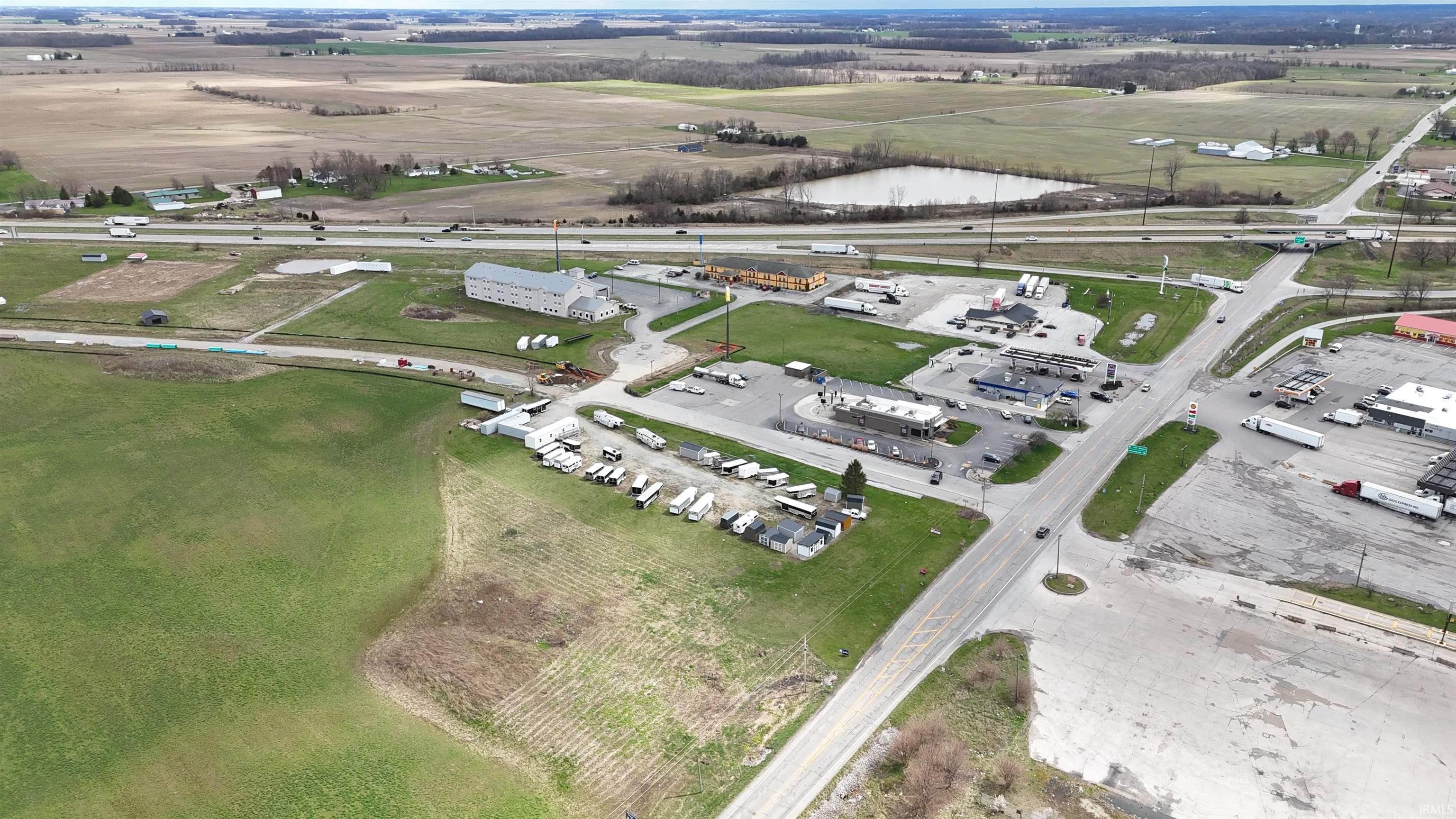 77 East Wall Warren, IN 46792 - Photo 4 of 22