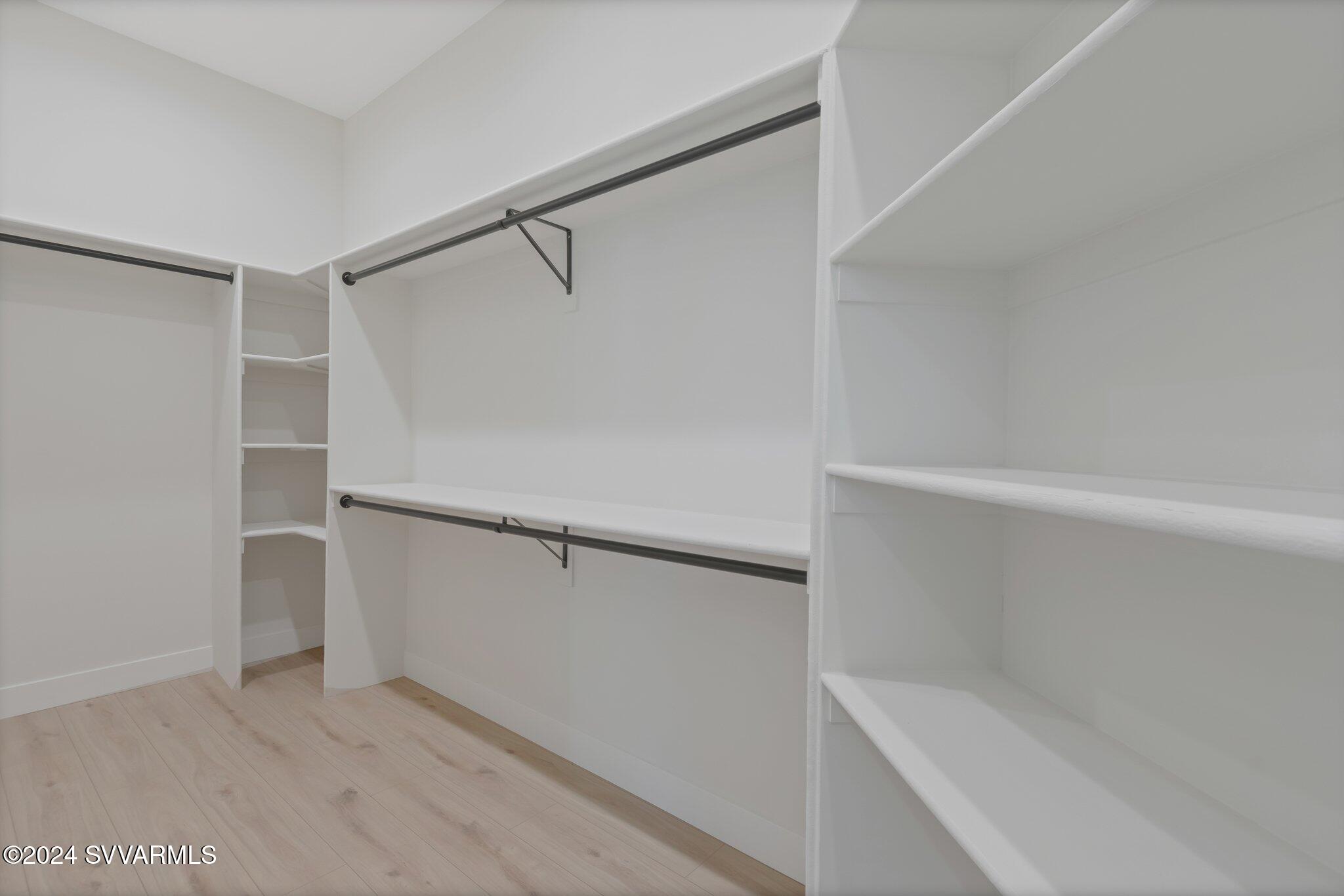 160 Roca Roja Road Sedona, AZ 86351 - Photo 17 of 26 primary closet