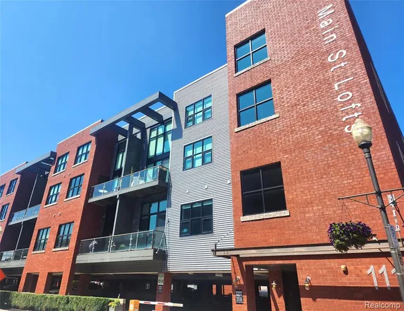 $379,900 | 111 North Main Street, Unit 201, Royal Oak, MI 48067