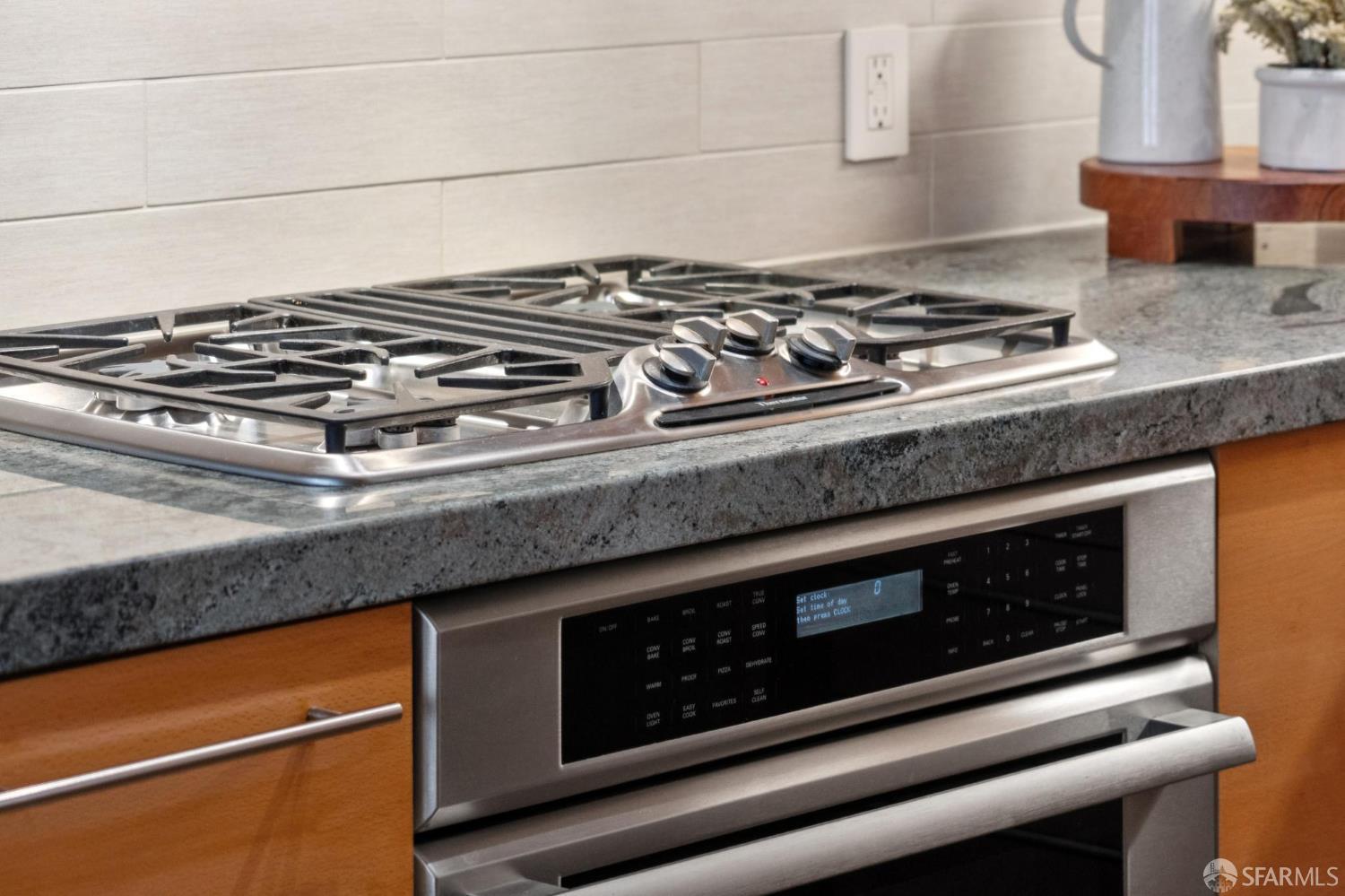 2 Mint Plaza, Unit 201 San Francisco, CA 94103 - Photo 9 of 40 a close view of stove