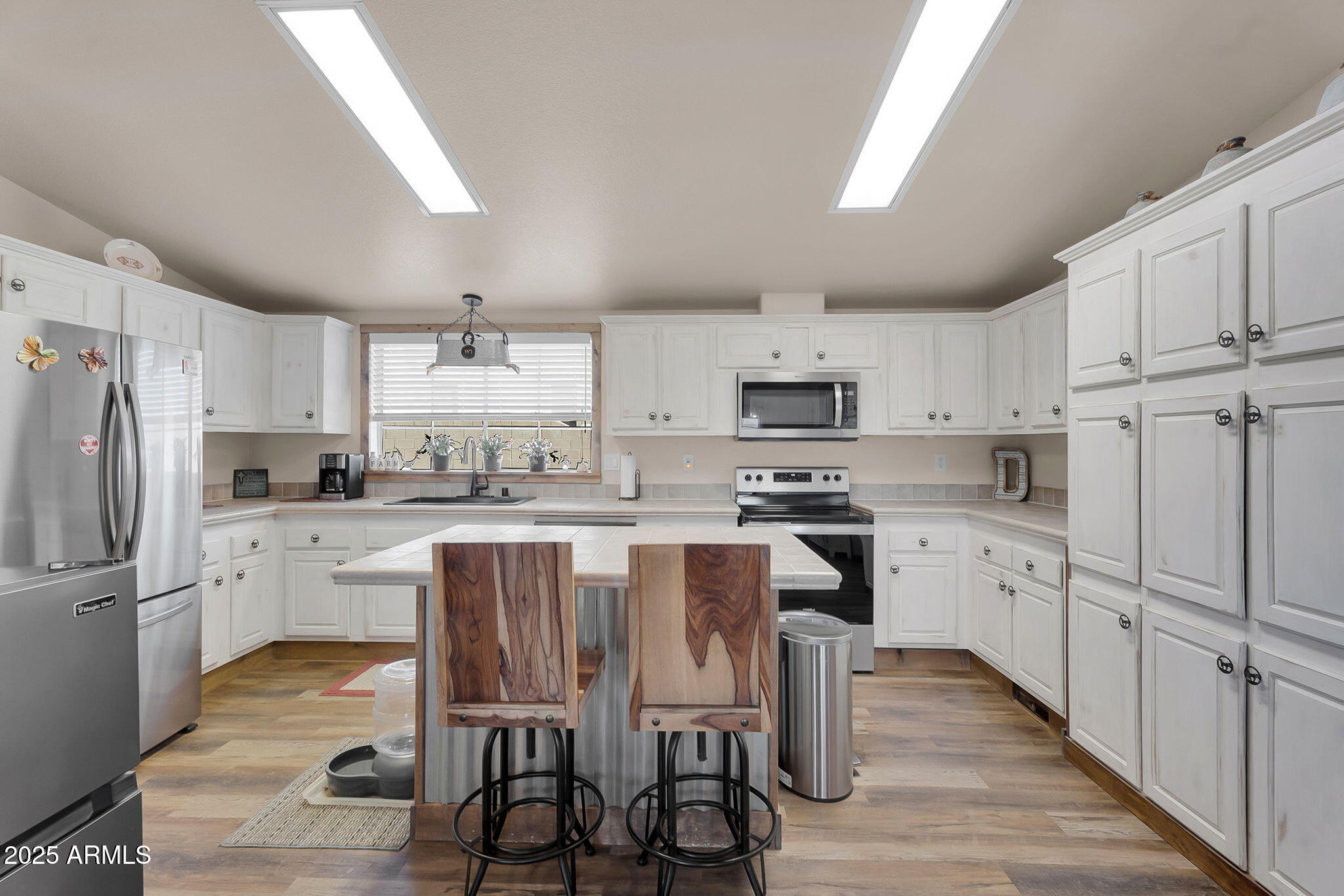 1218 East Sentinel Rock Road Phoenix, AZ 85086 - Photo 19 of 72 8-web-or-mls-Sentinel Rock -10