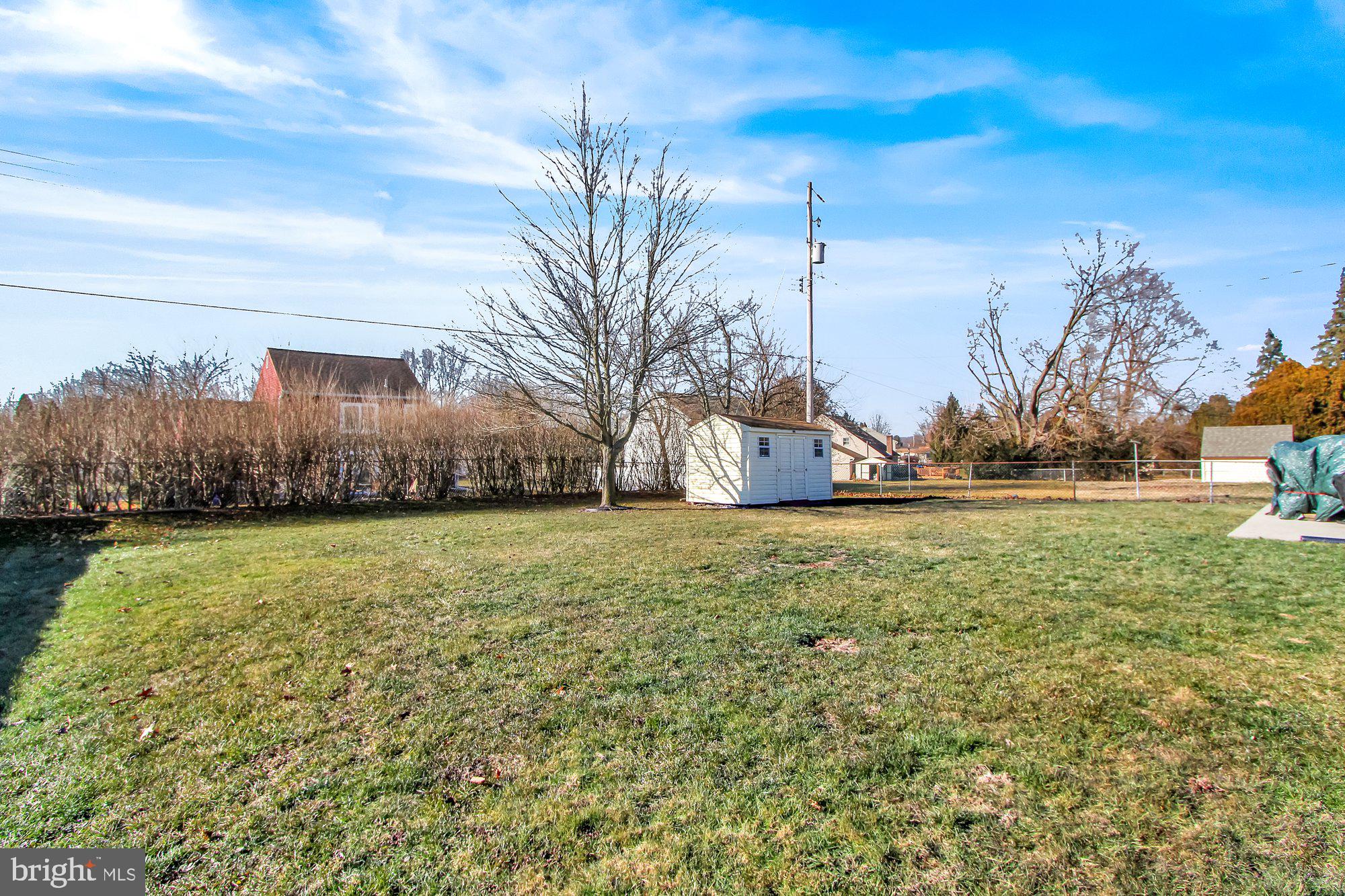 2445 Dunbar Road York, PA 17408 - Photo 14 of 16