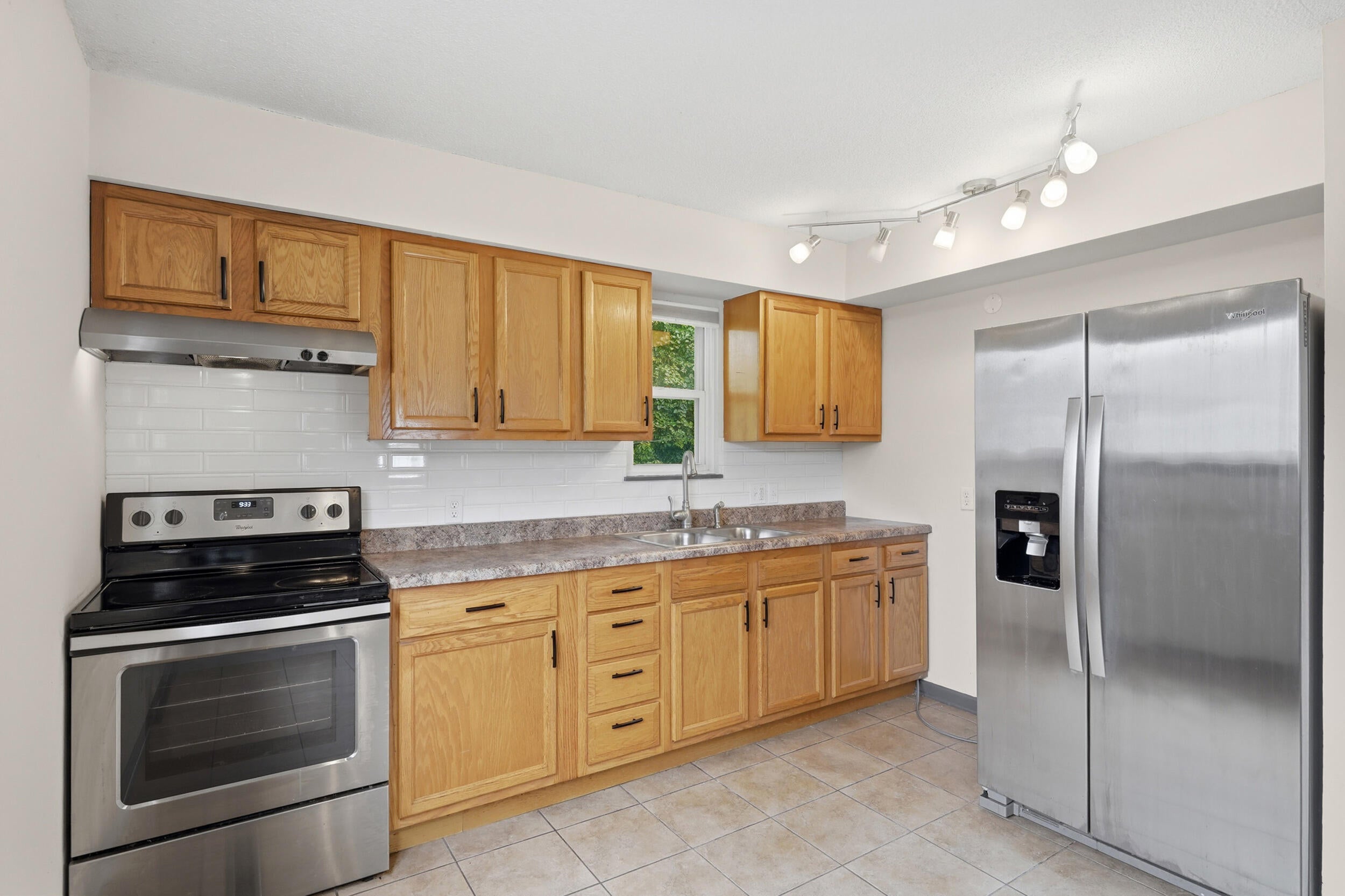107-109 Redwood Road Columbia, MO 65203 - Photo 10 of 43 Gallery Image 10