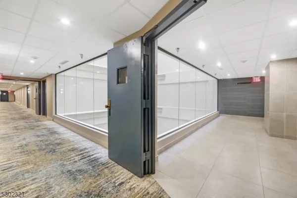 $2,800 | 1055 River Road, Unit 814, Edgewater, NJ 07020