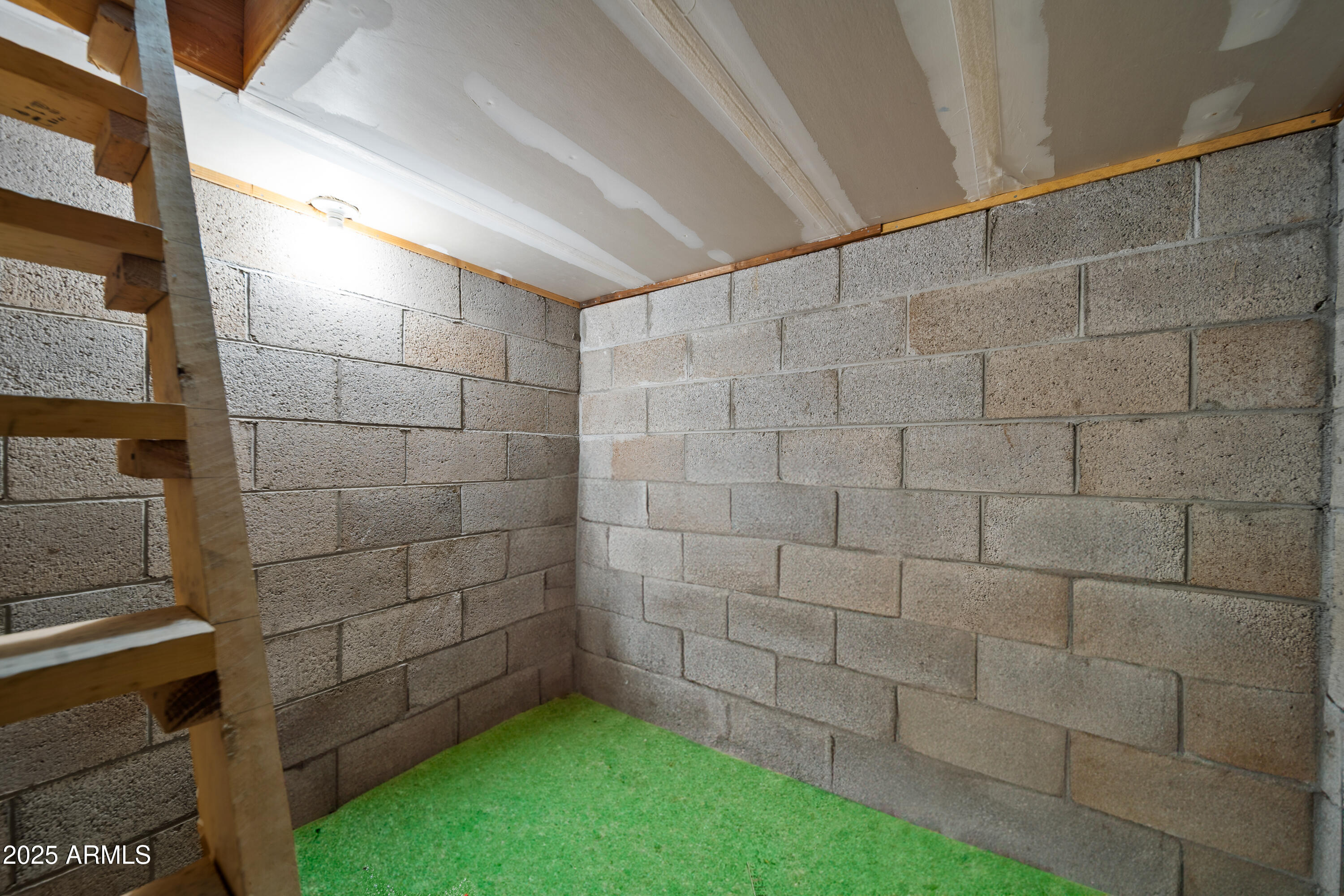 1898 Highway 260 Overgaard, AZ 85933 - Photo 24 of 38 Storage Space - Beneath Bunk Room