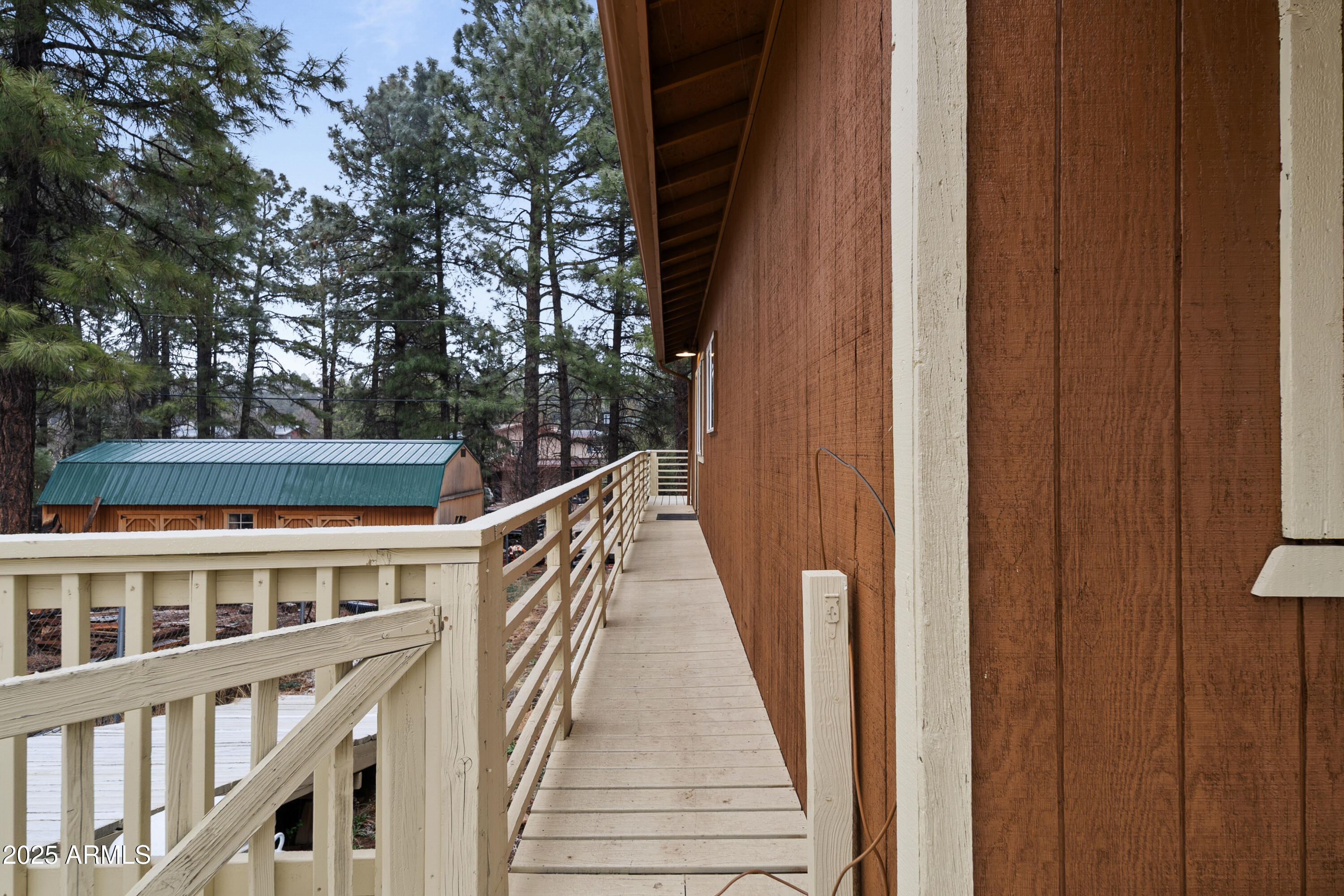 1898 Highway 260 Overgaard, AZ 85933 - Photo 30 of 38 a view of balcony with staircase