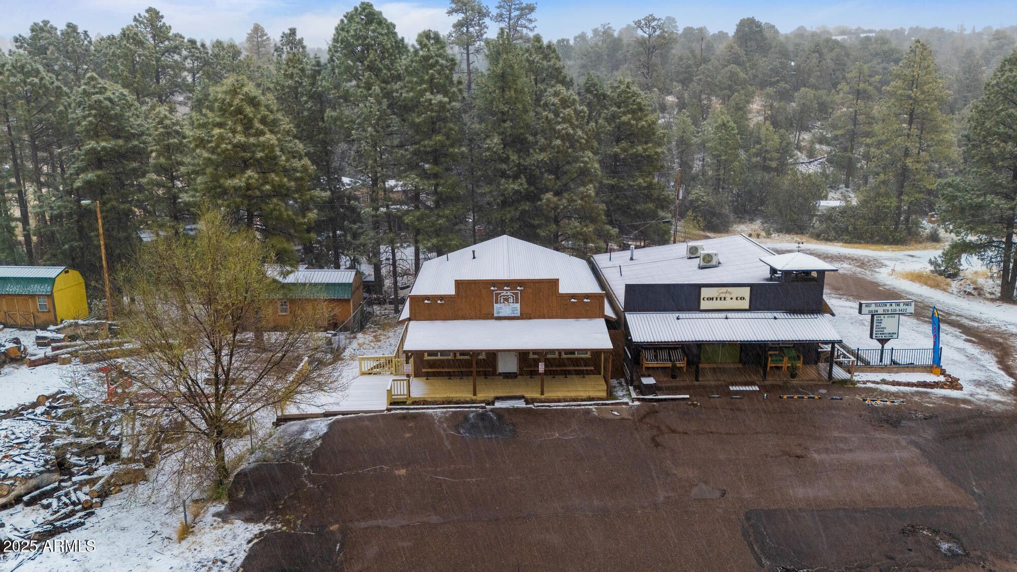 1898 Highway 260 Overgaard, AZ 85933 - Photo 37 of 38 a balcony with table and chairs